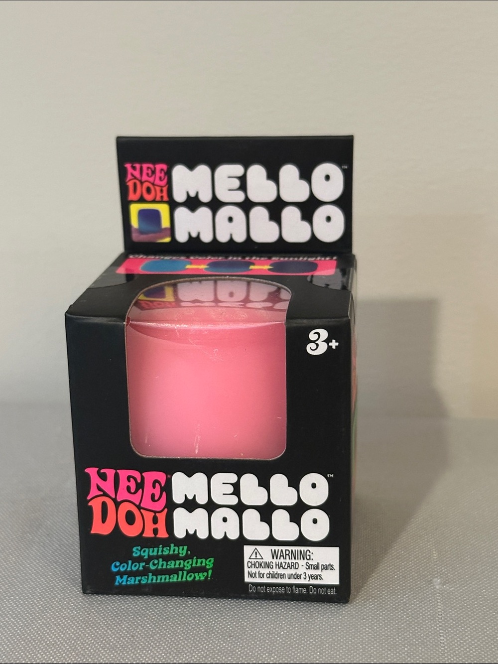 NeeDoh Mello Mallo - Pink/Purple color changing in UV light